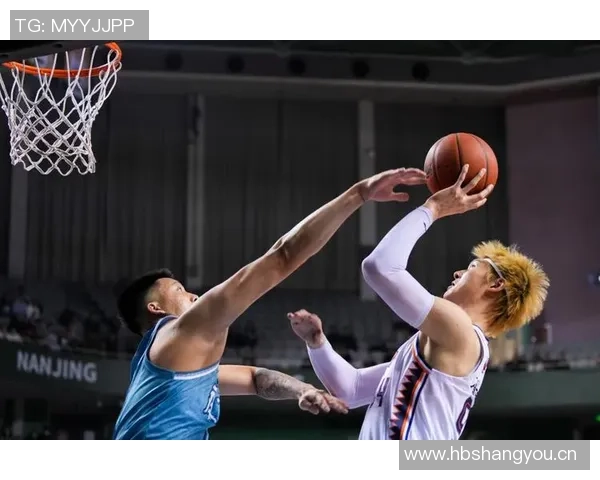 CBA球员冲击金球奖:数据全面对比分析与全球篮球顶尖选手表现